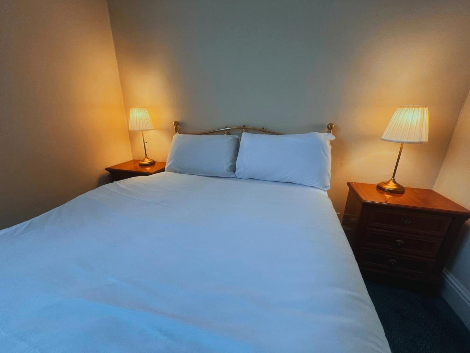 Helen'S Hotel Near Wembley Лондон Екстериор снимка