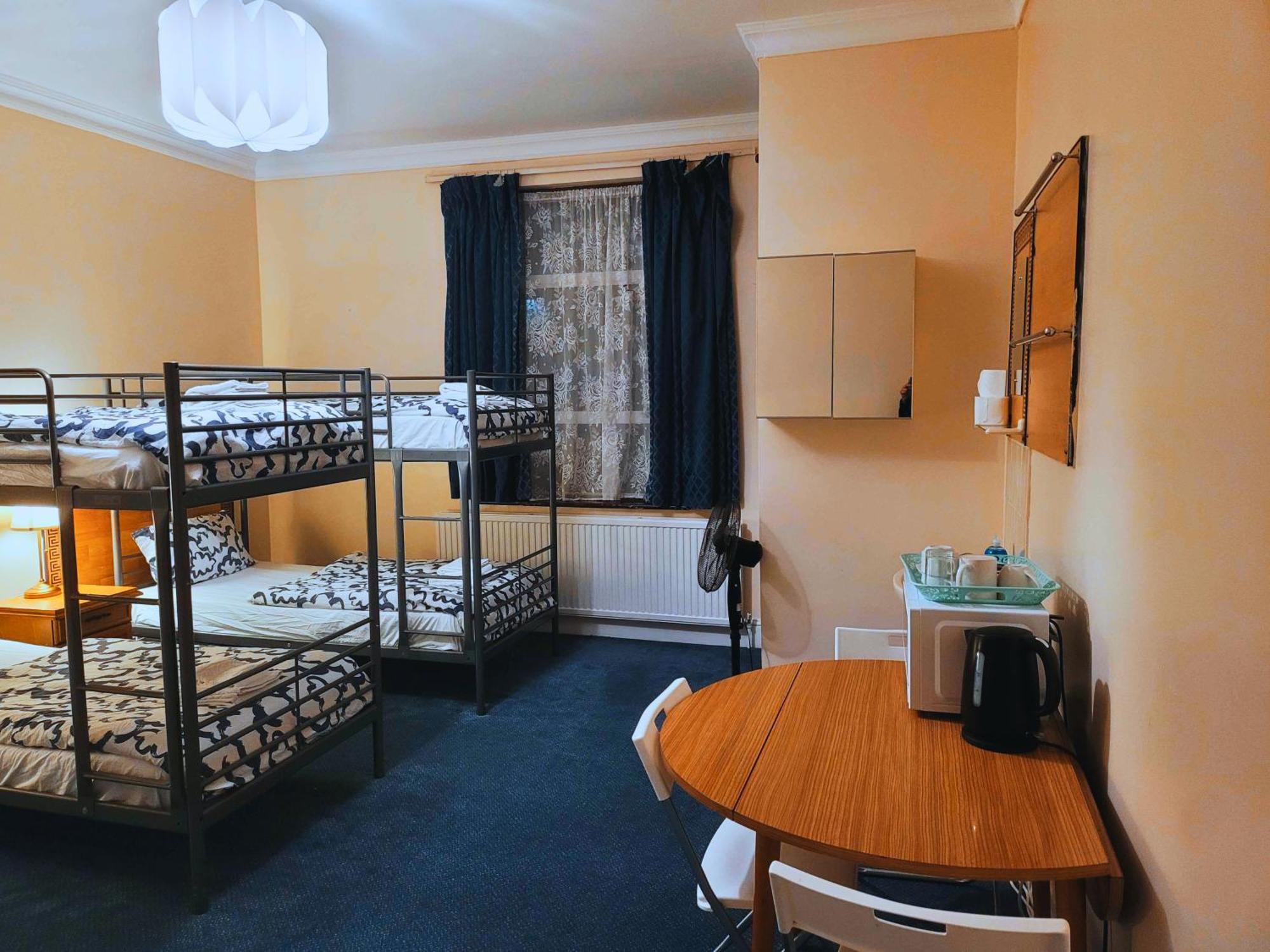 Helen'S Hotel Near Wembley Лондон Екстериор снимка