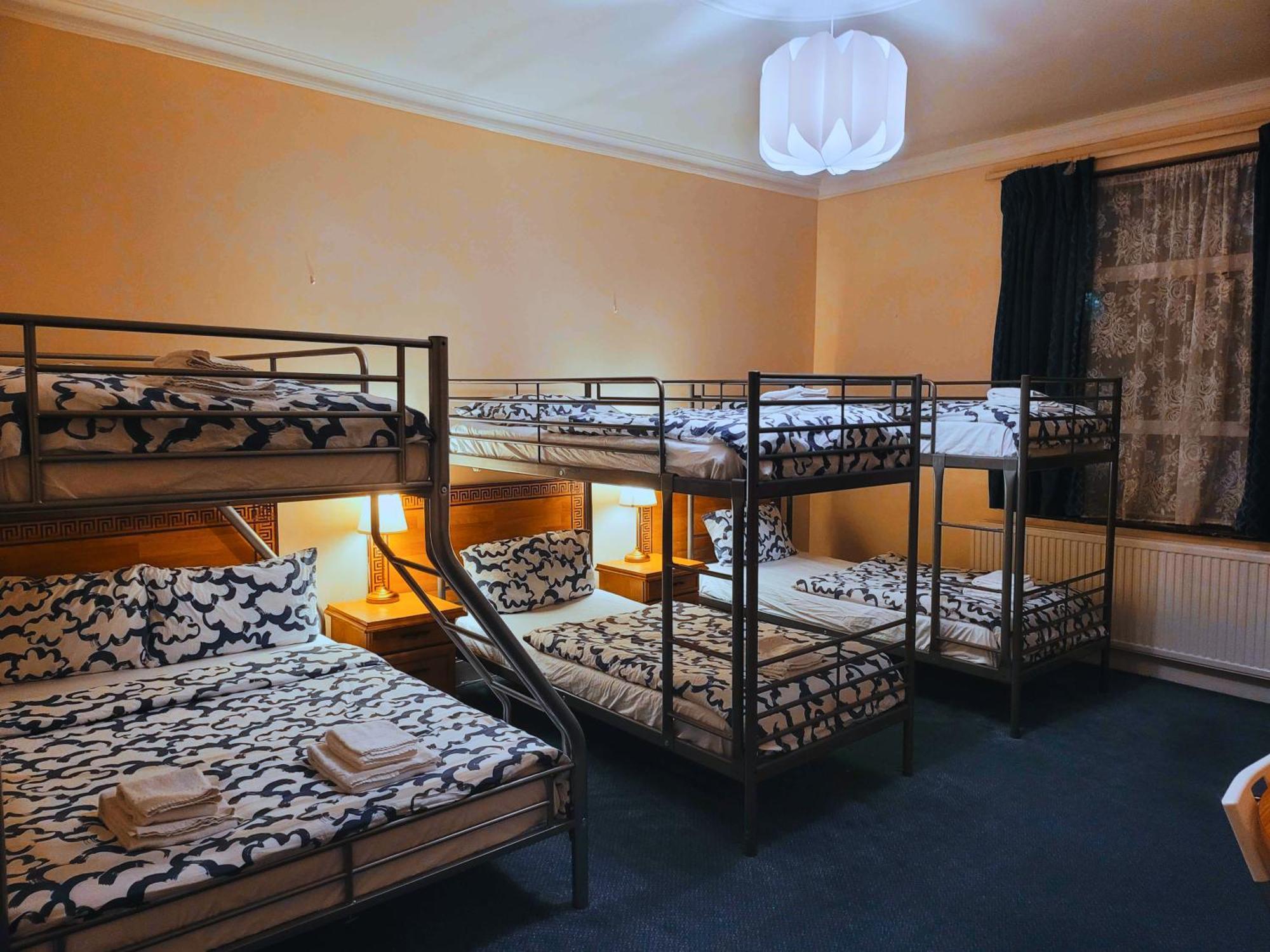 Helen'S Hotel Near Wembley Лондон Екстериор снимка