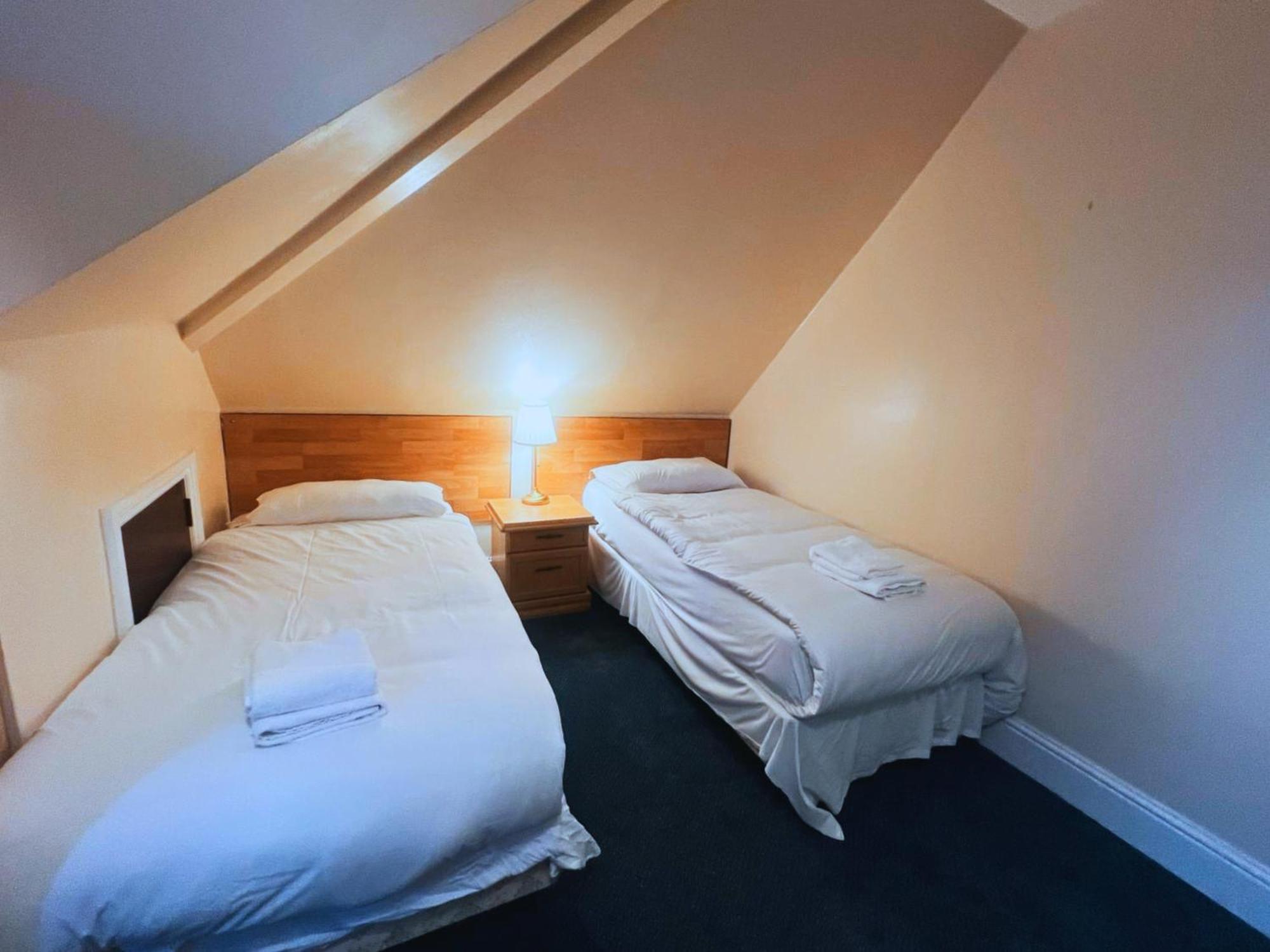 Helen'S Hotel Near Wembley Лондон Екстериор снимка