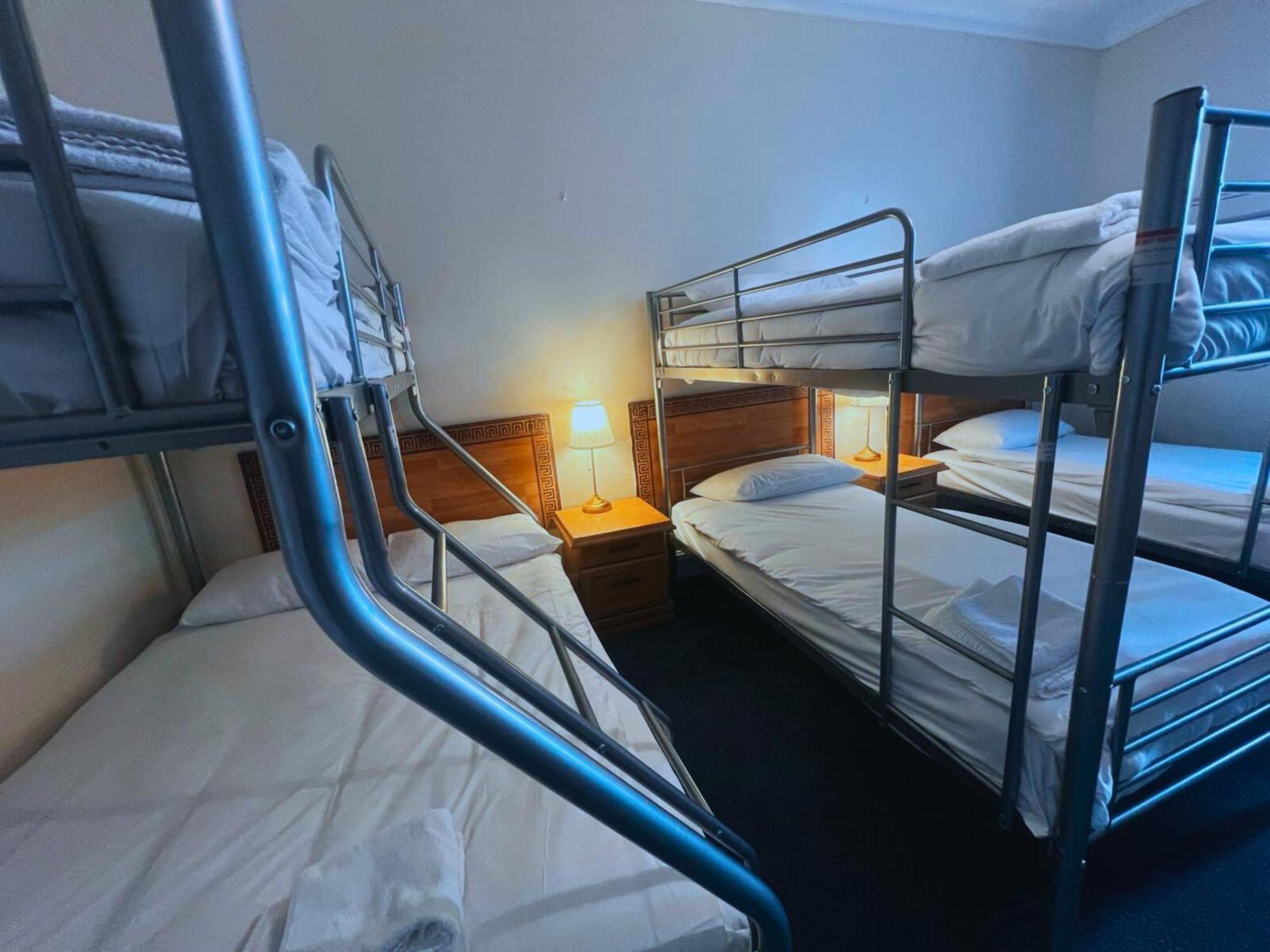 Helen'S Hotel Near Wembley Лондон Екстериор снимка